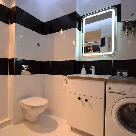 Mne Apartment Trzebiatow nad Rega